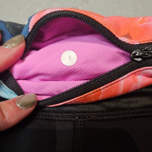 Lululemon Chase Me Crop II Secret Garden sz4 - Picture 11 of 13